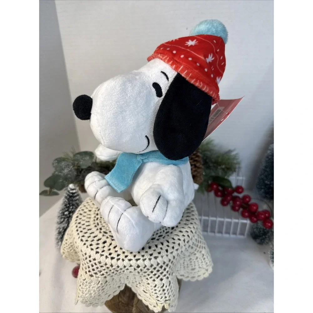 Hallmark Peanuts Snoopy Plush in Winter Hat & Scarf 7